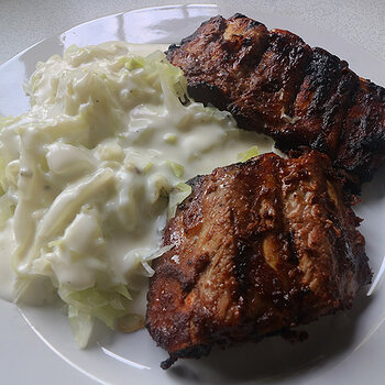 Pork ribs with Chinese cabbage.