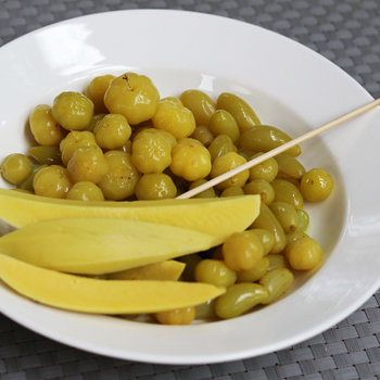 pickled grapes s.jpg