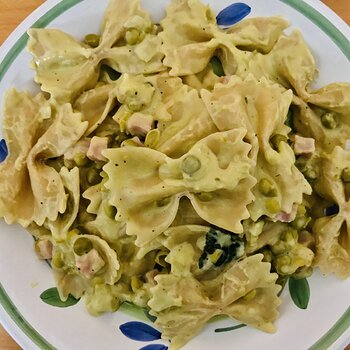 Farfalle with peas, diced prosciutto and ricotta.jpeg