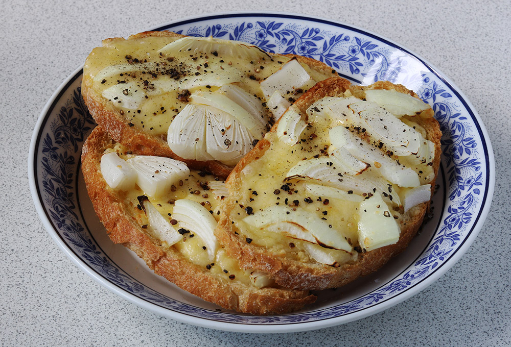 cheese-onion on toast s.jpg