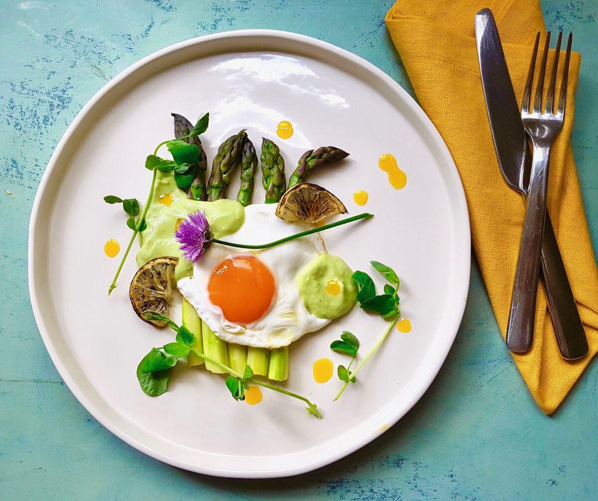 Asparagus, egg, avocado dressing and chive flower.jpg