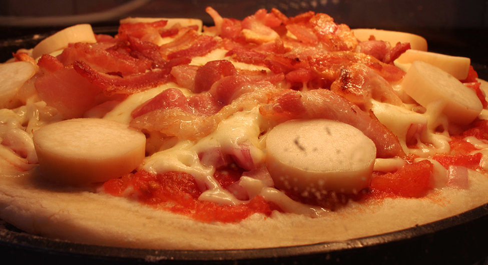 bacon mushroom pizza s.jpg