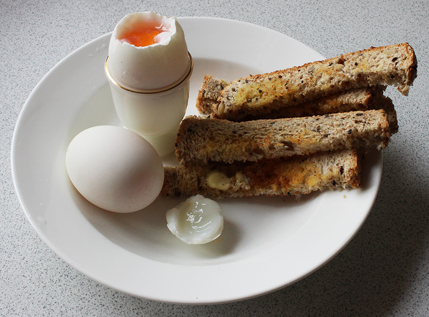 egg and soldiers 2 s.jpg
