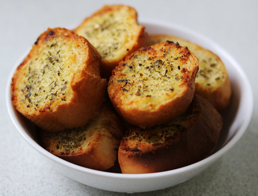 garlic bread 0 s.jpg