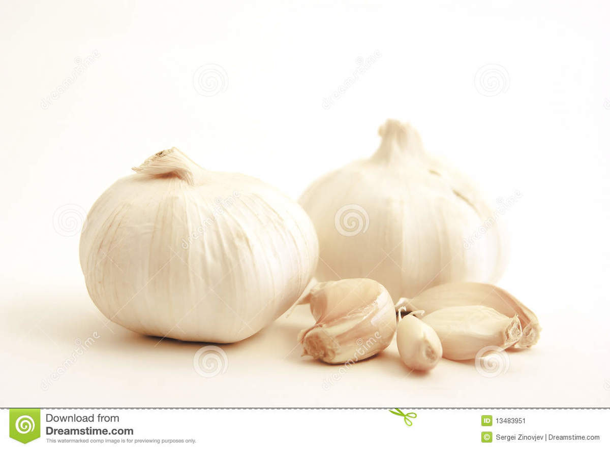 garlic-bulbs-cloves-13483951.jpg