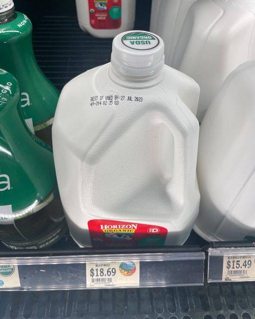 milk in Hawaii at down to earth.jpg