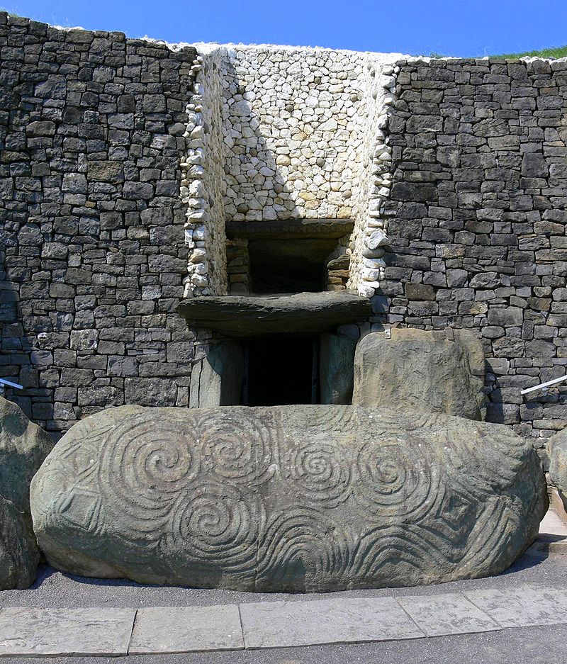 Newgrange.jpg