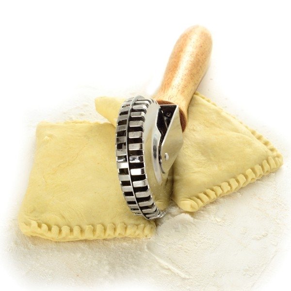 norpro pasta pastry cutter.jpeg