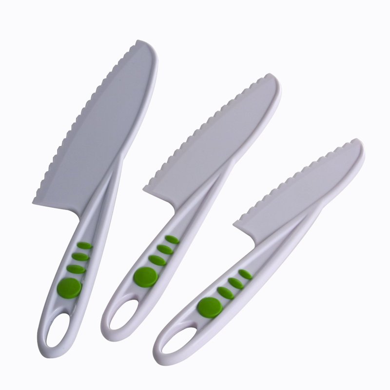 Nylon Knives for Kids.jpg