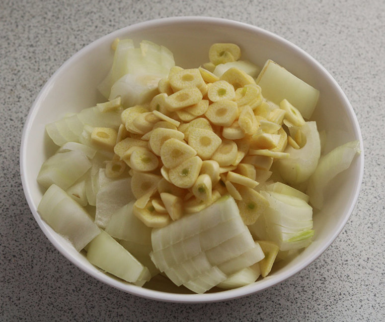onions garlic s.jpg