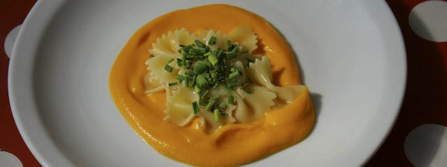 Pasta-in-carrot-cream-e1358703468305.jpg