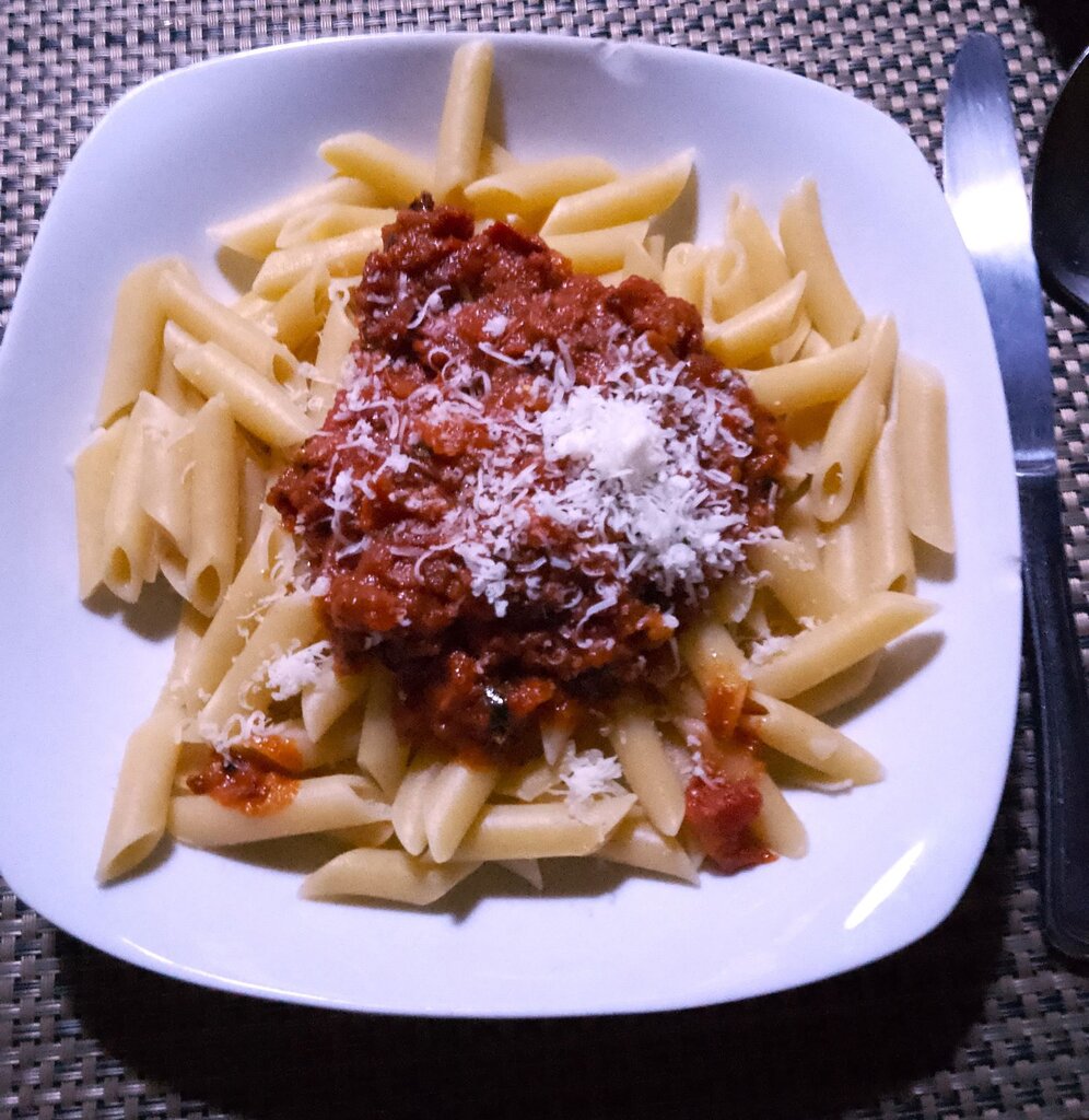 Penne with Roasted tomatoes, garlic and sundried .jpg