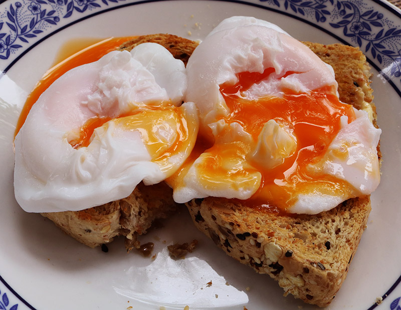 poached eggs toast 0 s.jpg