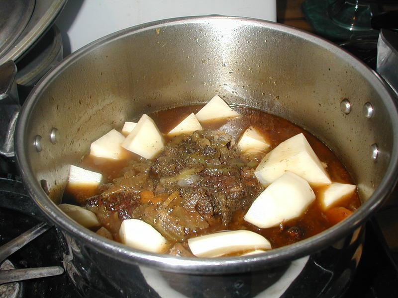 Pressure cooked pot roast.jpg 2.jpg