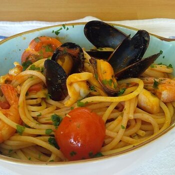 Spaghetti with seafood