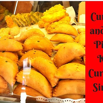 Famous Curry Puffs and Goreng Pisang (Fried Banana)