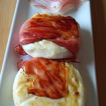 Griddled cheese+speck ham