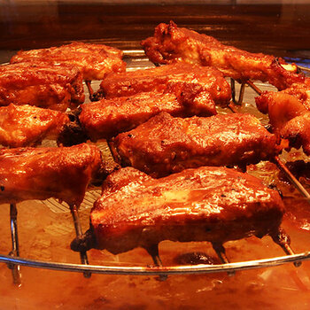 Marinated pork ribs (J.O. style)