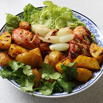 Drumsticks with Bombay potatoes 1