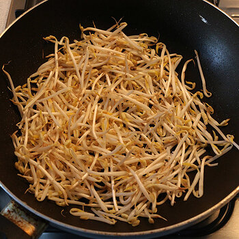 Stir fried bean sprouts