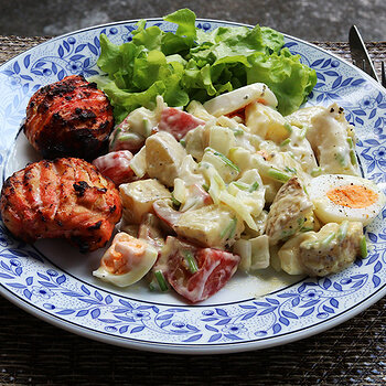 Tandoori chicken with potato salad