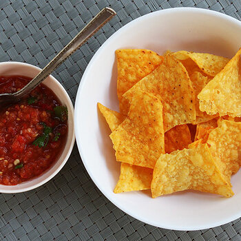 Salsa and Chachos.