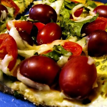 Cauliflower-Grape Pizza