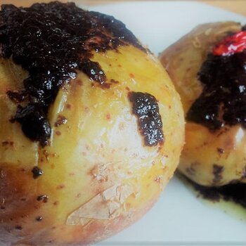 Jacket potatoes with black garlic sauce