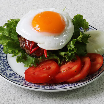 Duck egg chilli burger.