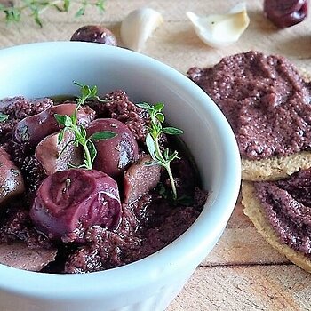 Homemade Black Olives Spread