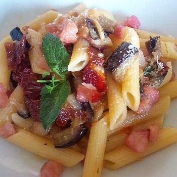 Pasta with aubergine, pancetta, sun dried tomatoes and mint