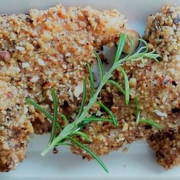 Lamb spareribs with hazelnut breading