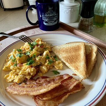 Garden Scramble With Bacon And Toast