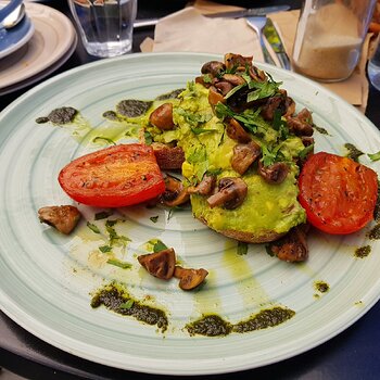 Avocado sourdough toast