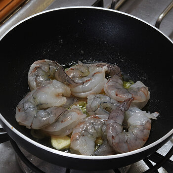 Stirfried prawns 1 s.jpg