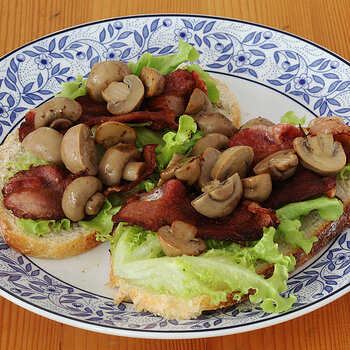 Bacon mushrooms 4 s.jpg