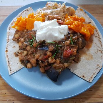 Syrian Aubergine and Chickpea Ragout