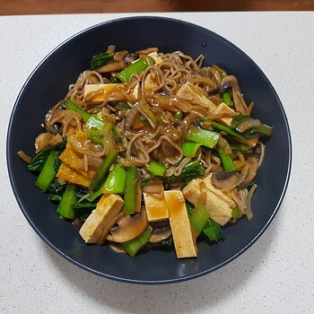 Stirfry with buckwheat noodles