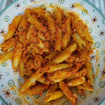 Protein pasta & dairy free tomato pesto
