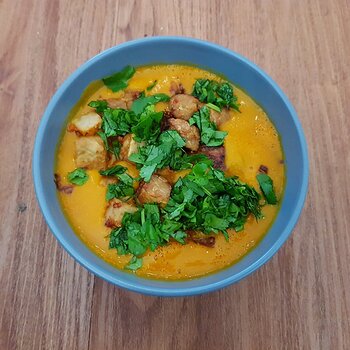 Spicy Roasted Red Pepper & Red Lentil Soup