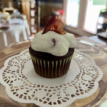 Chocolate Cupcake w/ Bourbon-Bacon Cream Cheese Frosting