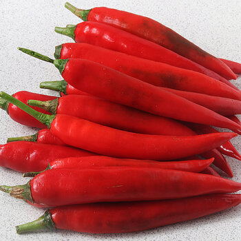 Cayenne peppers 2 s.jpg