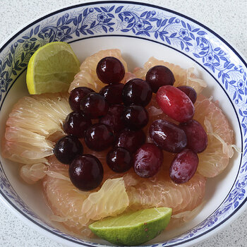 Pomelo-grapes 2 s.jpg