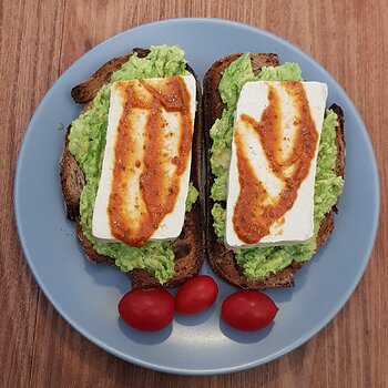 Toasted Sourdough, Smashed Avo, Tofu & Tomato Pesto