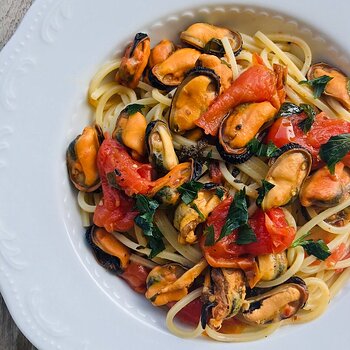 Spaghetti with Mussels and Fresh Tomatoes.jpg