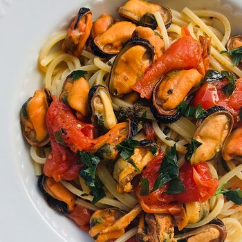 Spaghetti with Mussels and Fresh Tomatoes.jpg