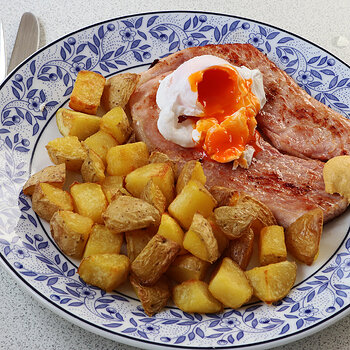 Roast spuds 2 s.jpg