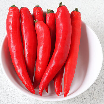 Cayenne peppers 2 s.jpg