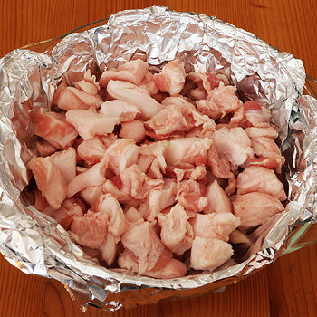 Raw pig fat s.jpg