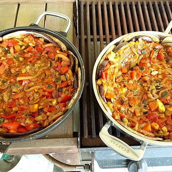 Tomatoes, red pepper & courgette mixture in